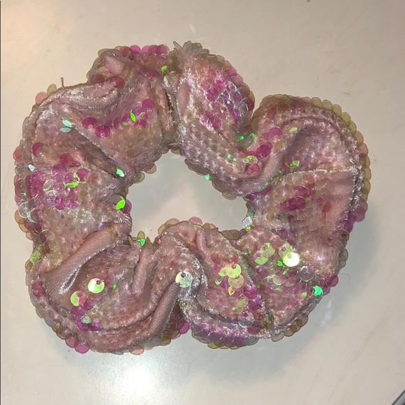sequin scrunchie - Picture 4 of 5